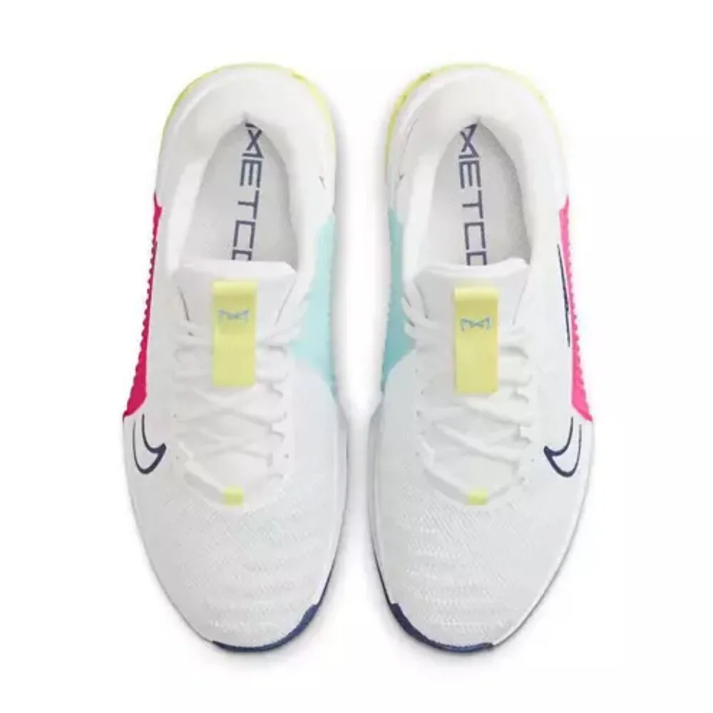 Nike lightweight white